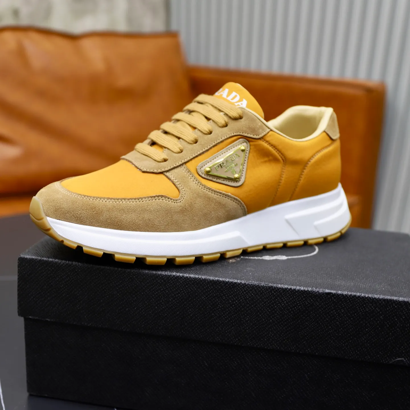 Men's shoes 💰462💰🙅‍♂️🙅‍♂️🙅‍♂️ Brand: PRADA Standard code: 38–44 (45 can be customized) Grade: Same as the official website Material: Original cowhide fabric Comfortable sheepskin lining Lightweight and wear-resistant outsole Style category: Men's fashionable casual shoes and boots Running sneakers Distinguished luxury brand elements Top luxury Color: actual picture color